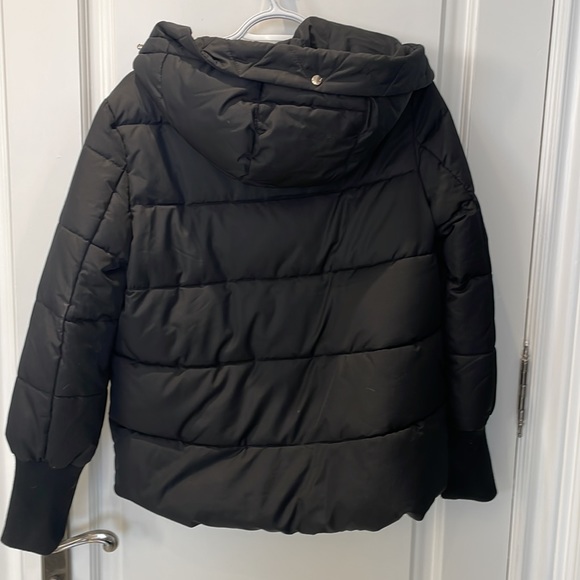Black Zara Winter Coat with Hood - Picture 3 of 7